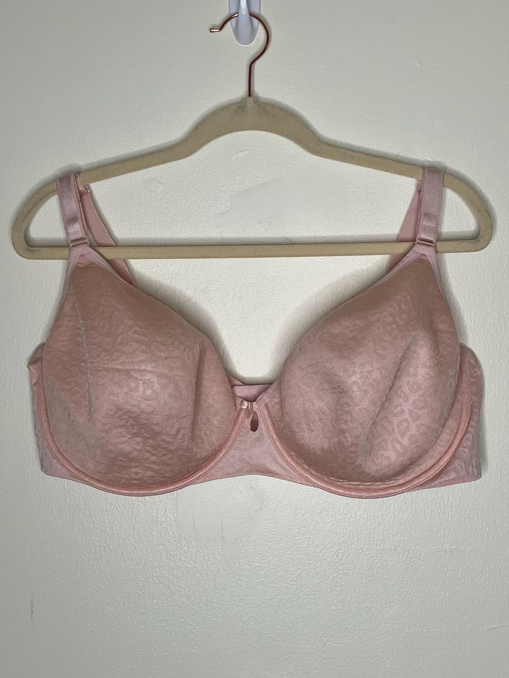 Torrid Curve Perfect T Underwire Bra 44DDD pale pink color